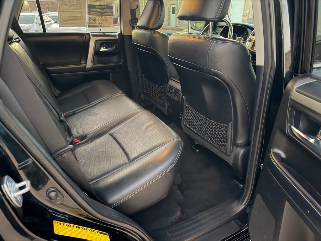 2016 Toyota 4Runner Image 25