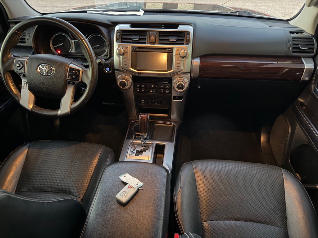 2016 Toyota 4Runner Image 26