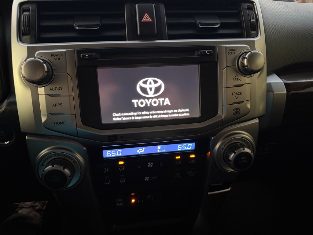 2016 Toyota 4Runner Image 28