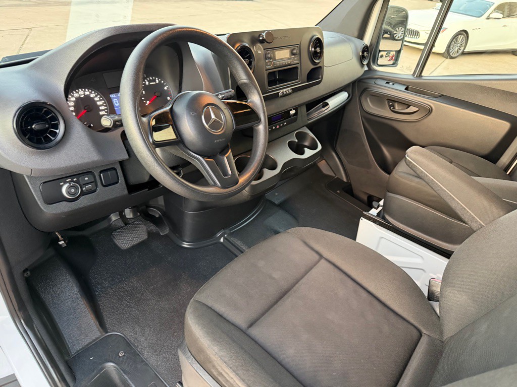 2019 Mercedes-Benz Sprinter Image 19