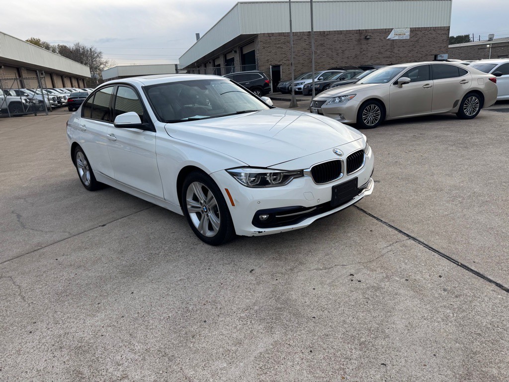 2016 BMW 3 Series Image 17