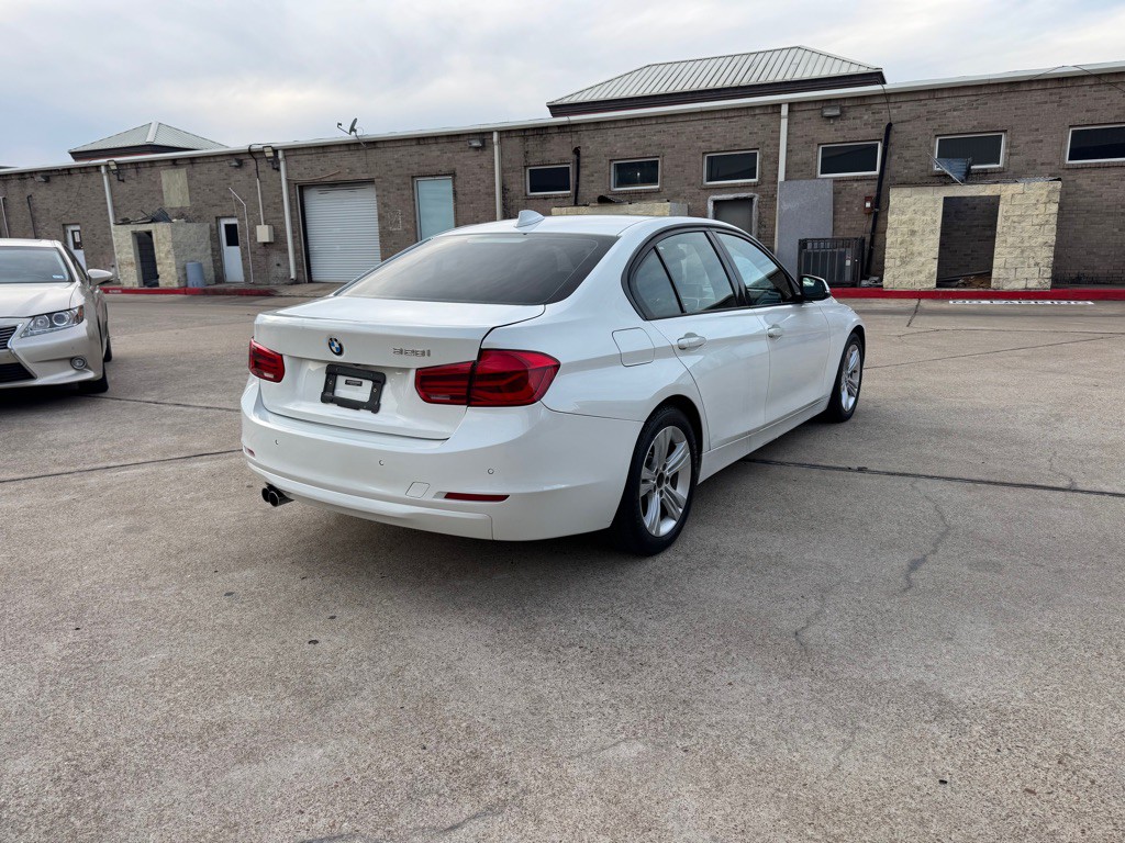 2016 BMW 3 Series Image 19