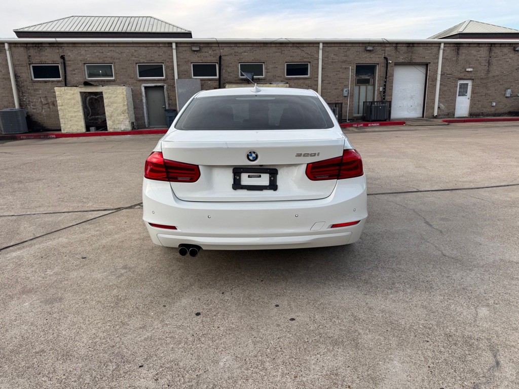 2016 BMW 3 Series Image 20