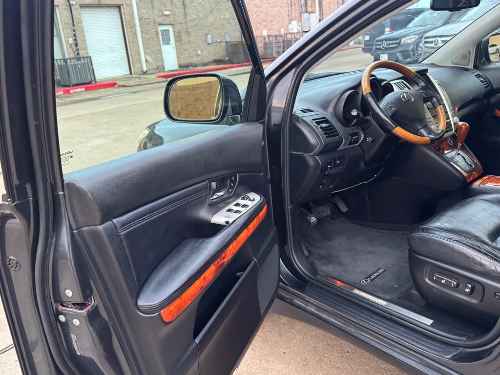2007 Lexus RX Image 16