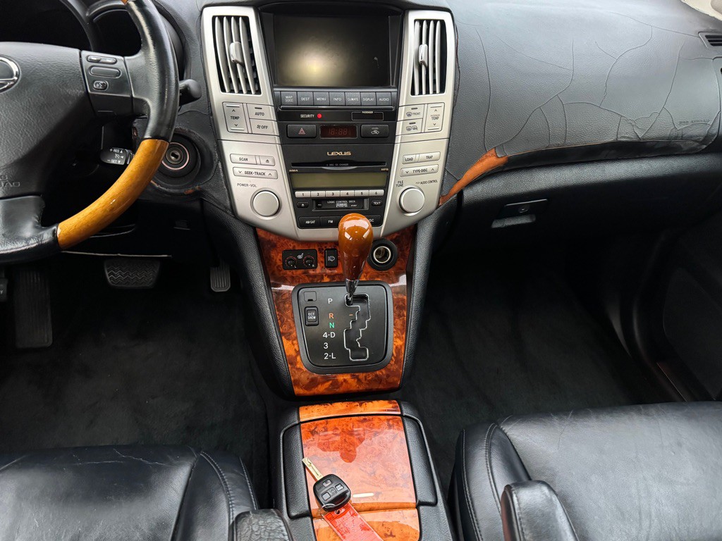 2007 Lexus RX Image 19