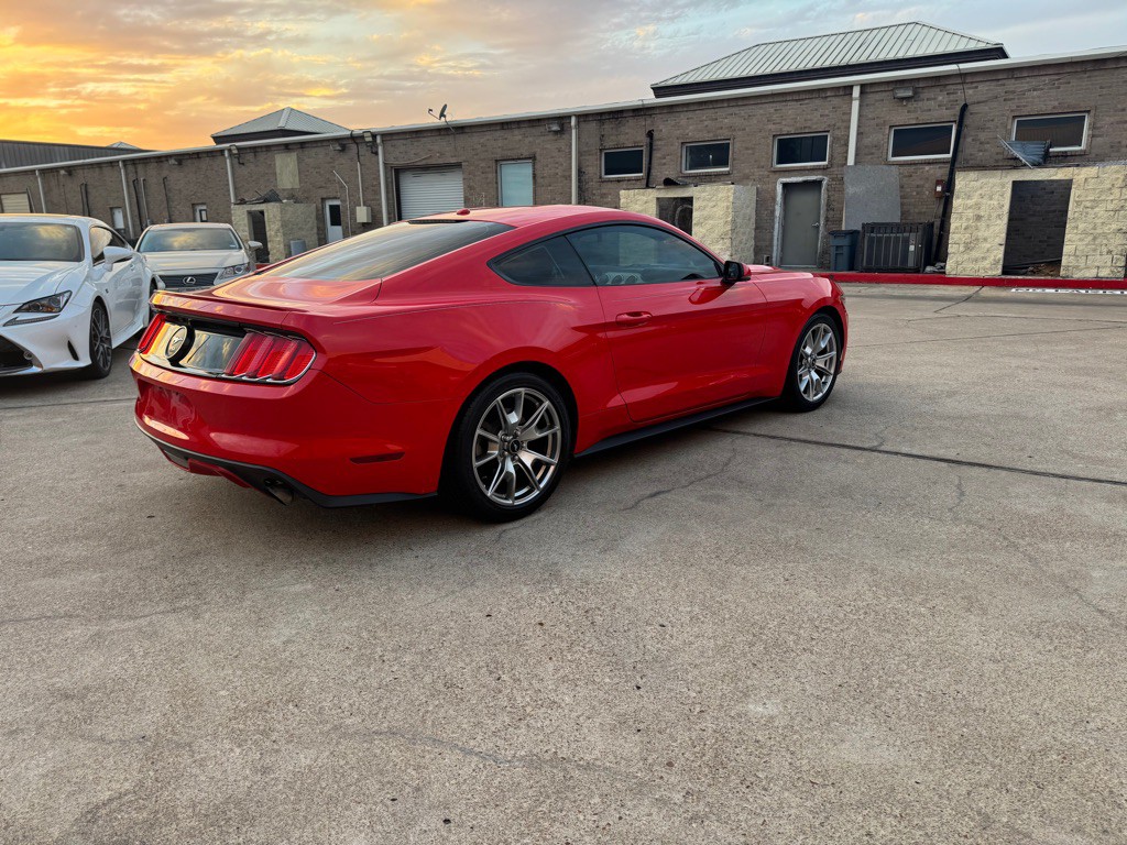 2015 Ford Mustang Image 19