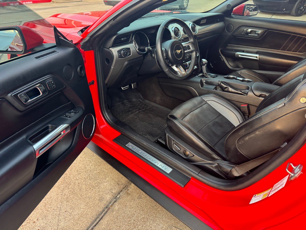 2015 Ford Mustang Image 24