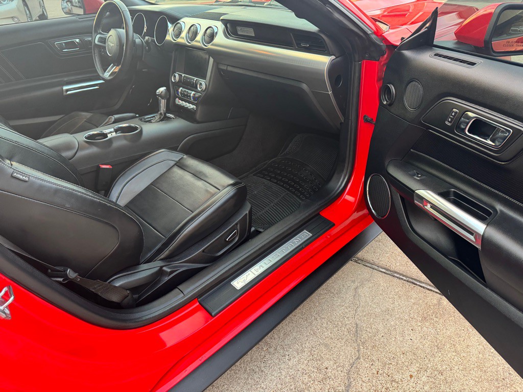 2015 Ford Mustang Image 26