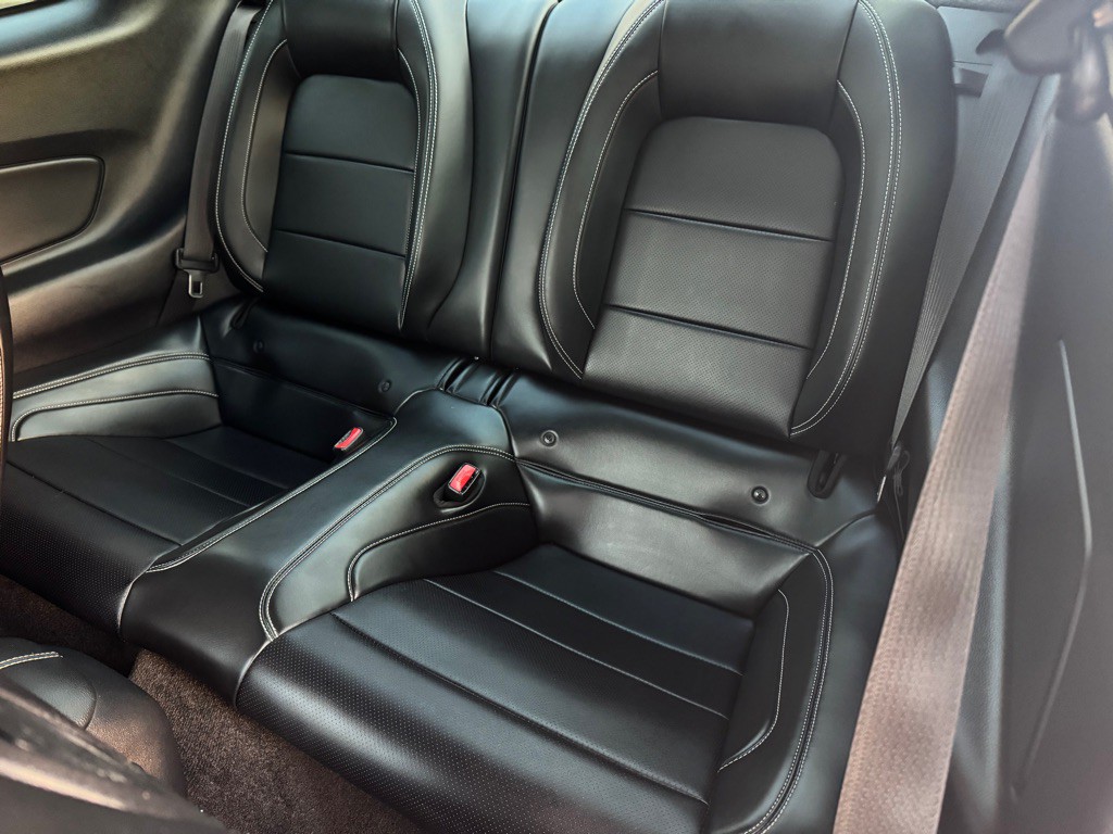 2015 Ford Mustang Image 28