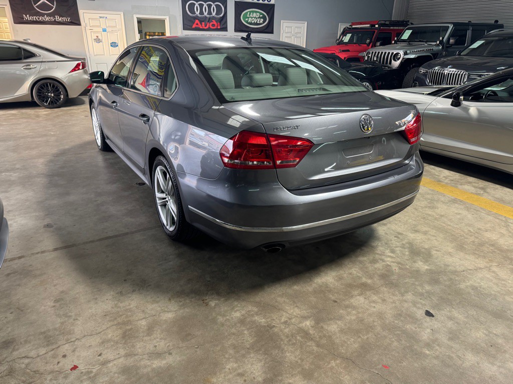 2015 Volkswagen Passat Image 9