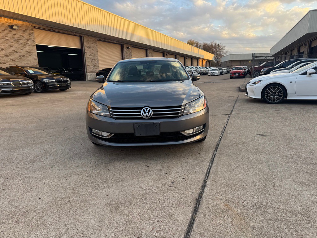 2015 Volkswagen Passat Image 13