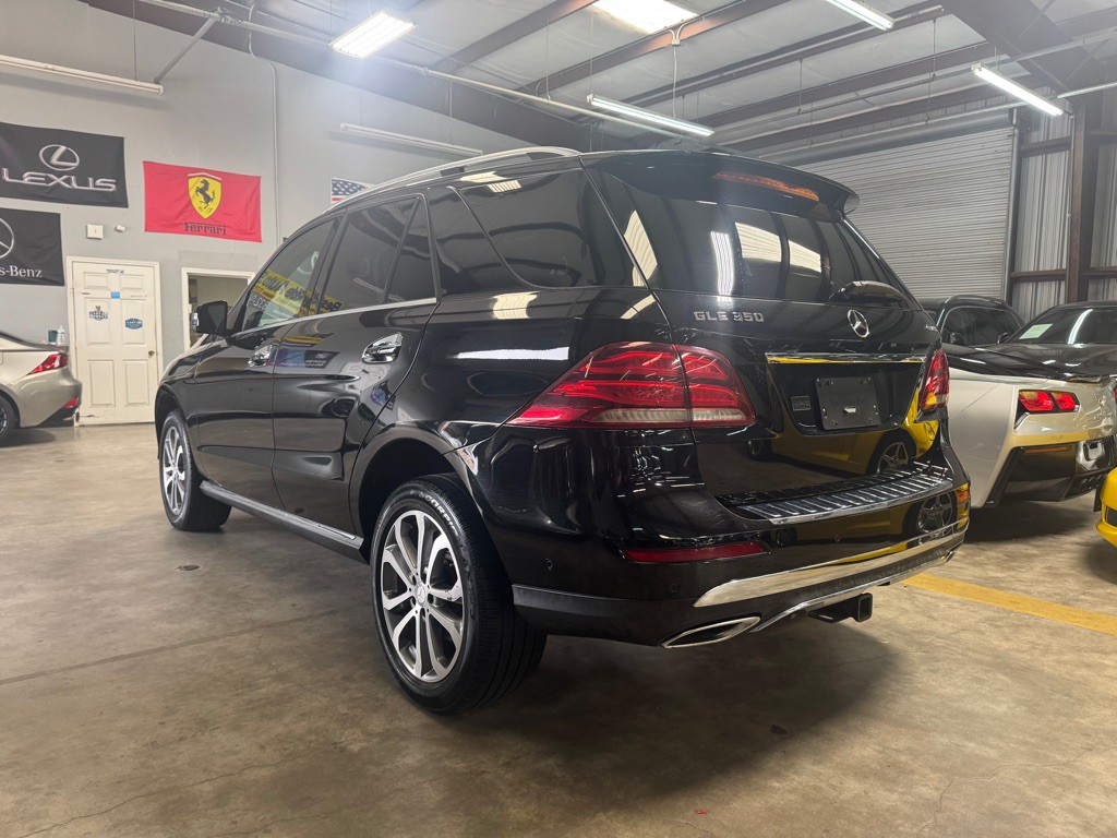 2017 Mercedes-Benz GLE-Class Image 9