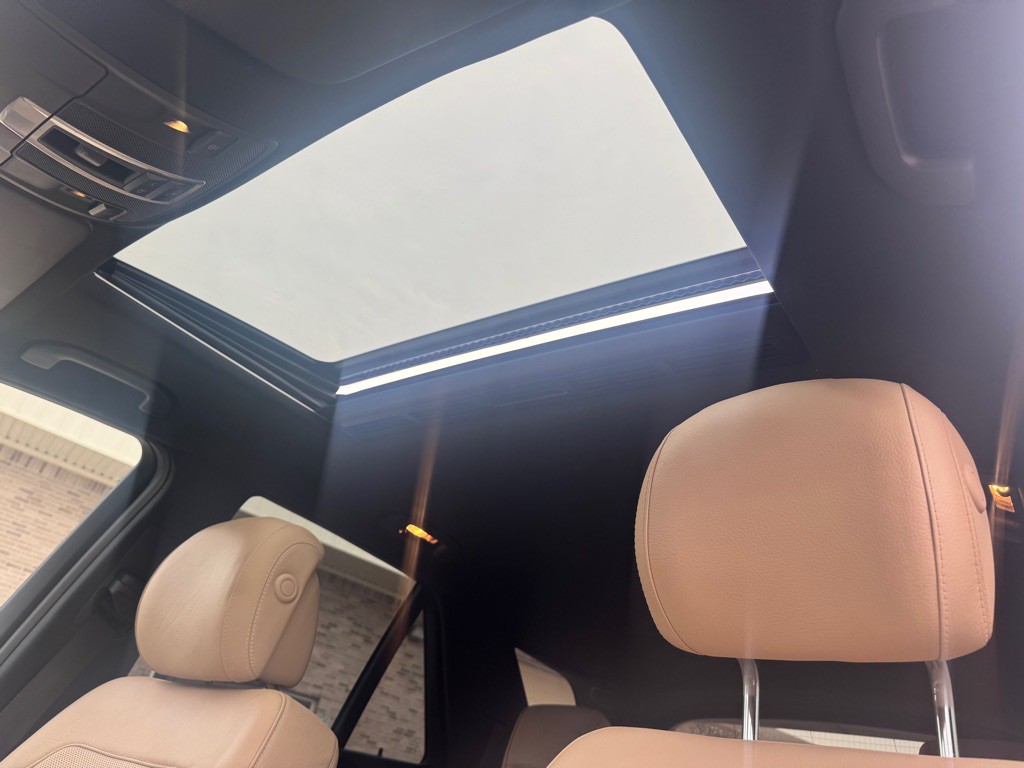 2017 Mercedes-Benz GLE-Class Image 30