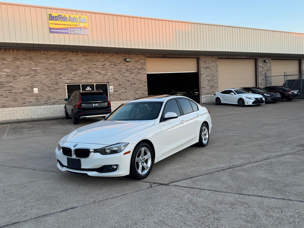 2013 BMW 3 Series Image 11