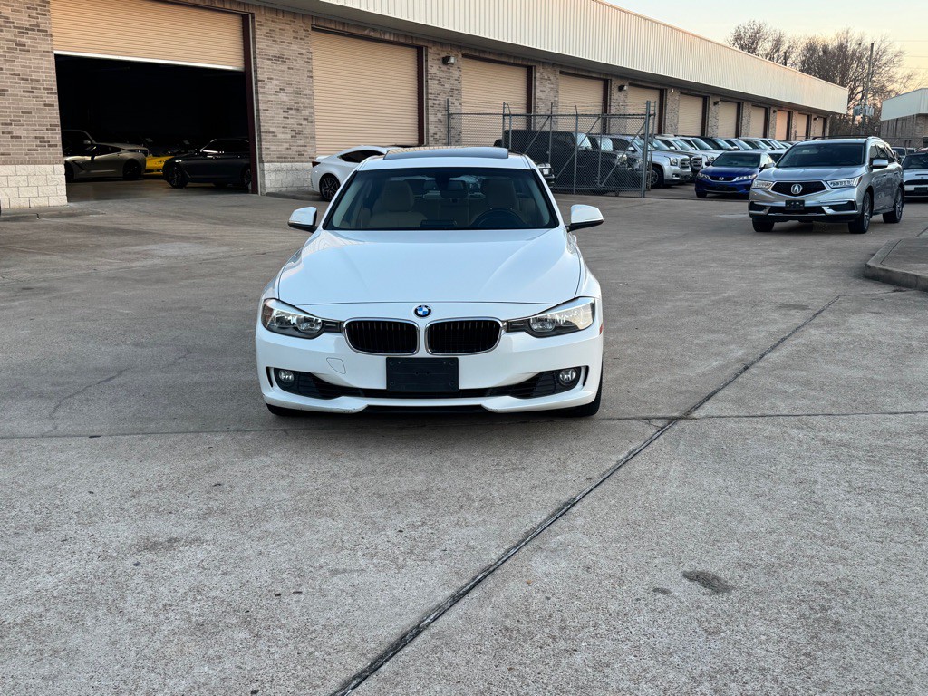 2013 BMW 3 Series Image 13