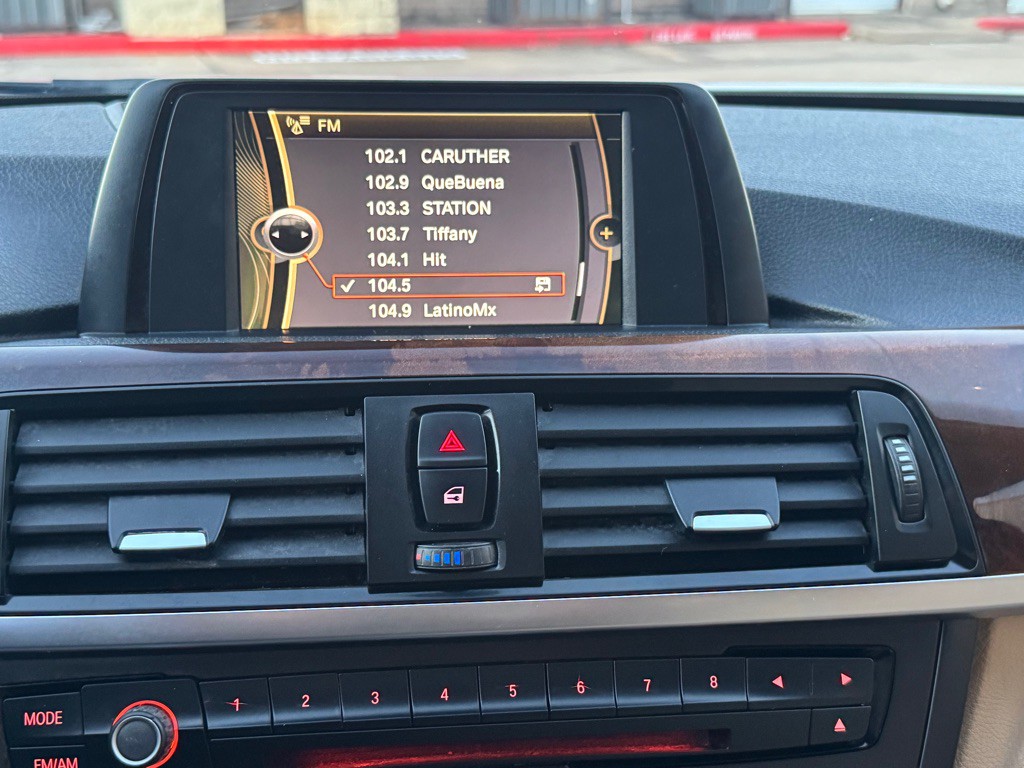 2013 BMW 3 Series Image 30