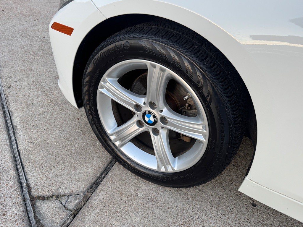 2013 BMW 3 Series Image 34