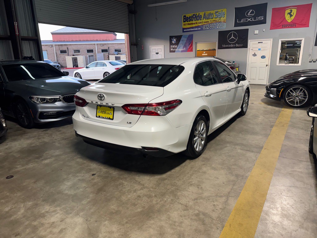 2018 Toyota Camry Image 8