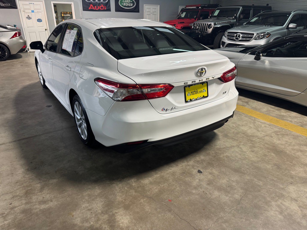 2018 Toyota Camry Image 10
