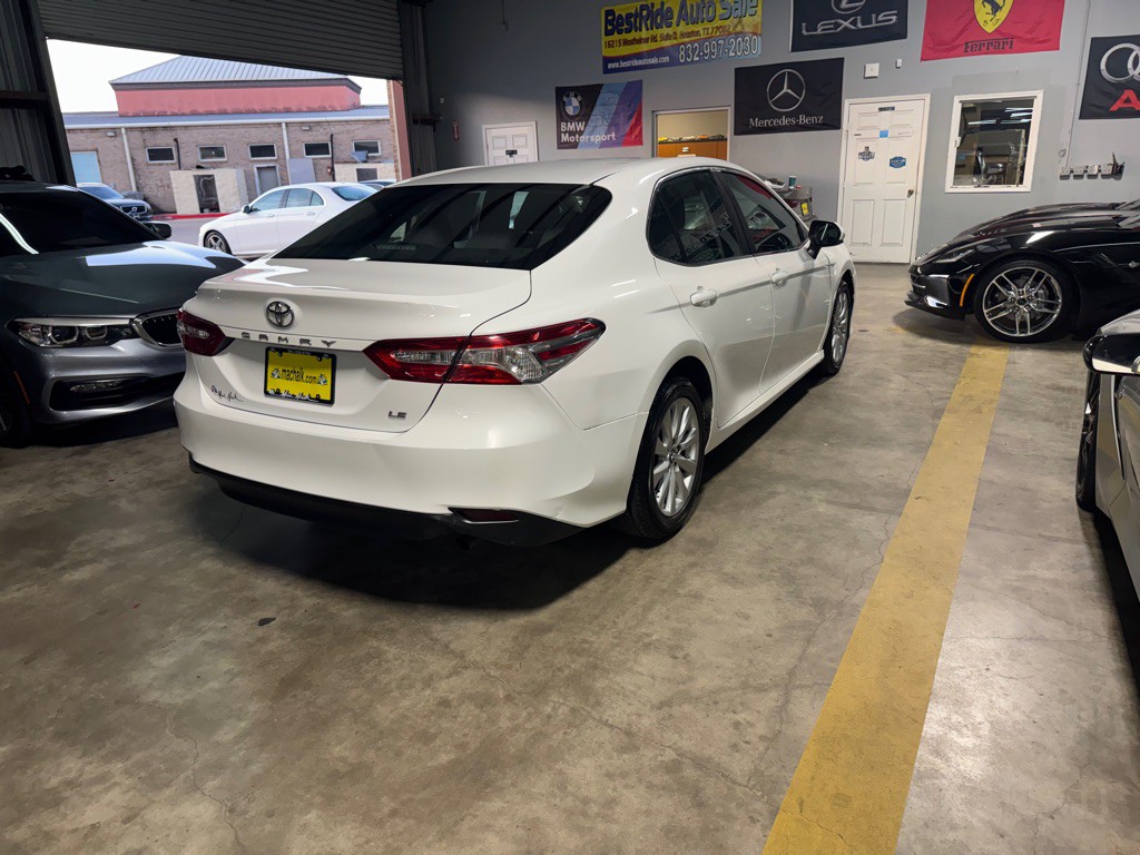 2018 Toyota Camry Image 12