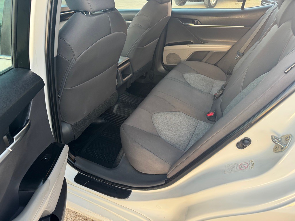 2018 Toyota Camry Image 29