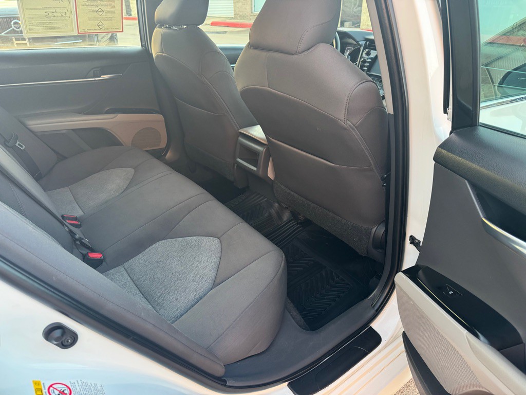 2018 Toyota Camry Image 30