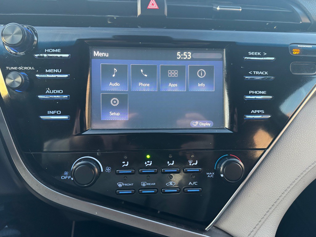 2018 Toyota Camry Image 36