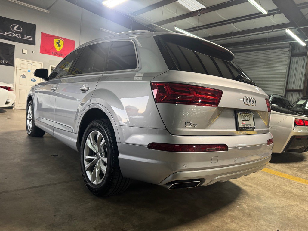 2018 Audi Q7 Image 12