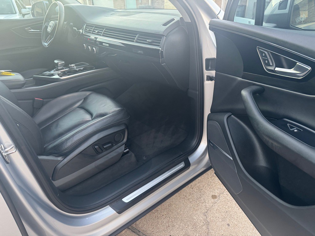 2018 Audi Q7 Image 28