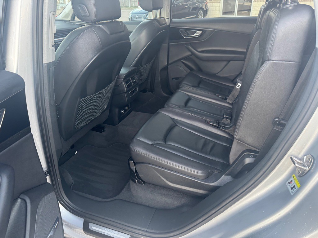 2018 Audi Q7 Image 30