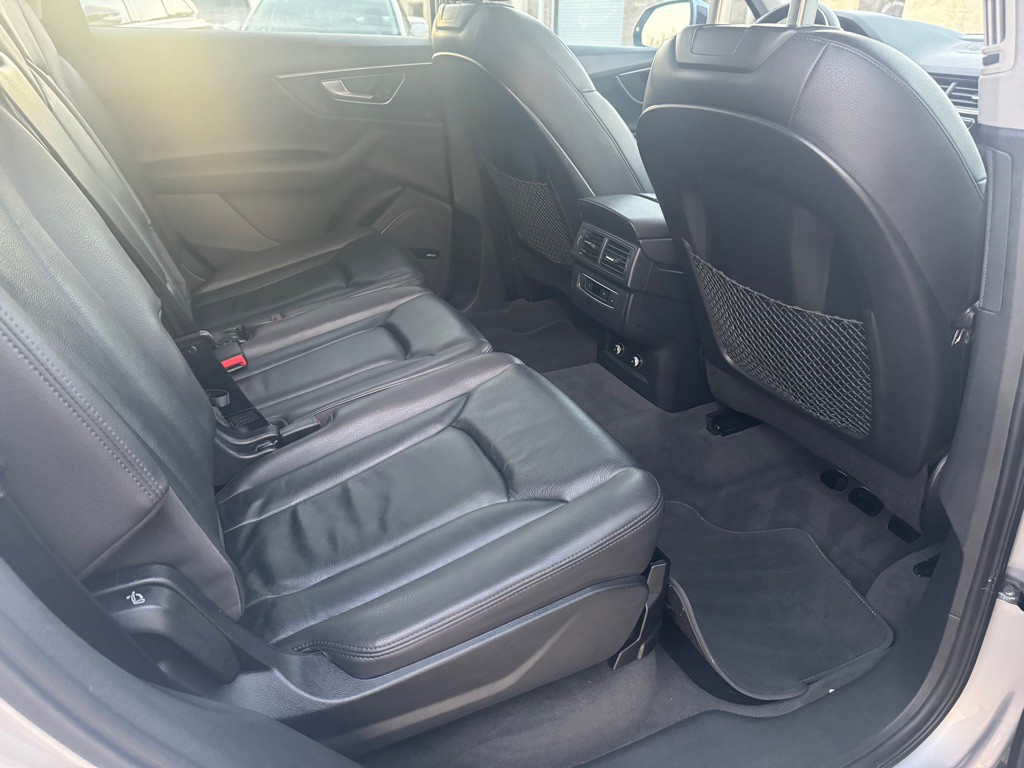 2018 Audi Q7 Image 35