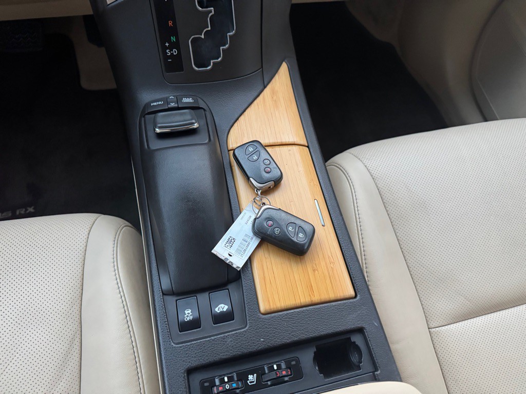 2015 Lexus RX Image 28