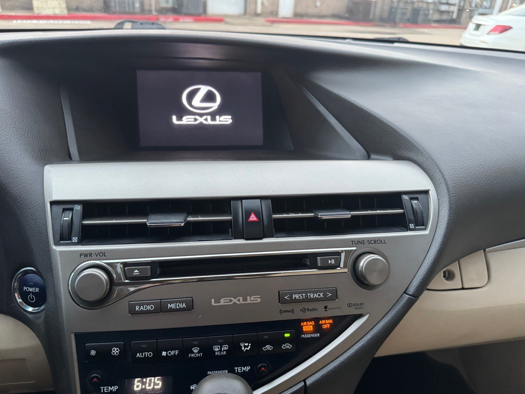 2015 Lexus RX Image 30