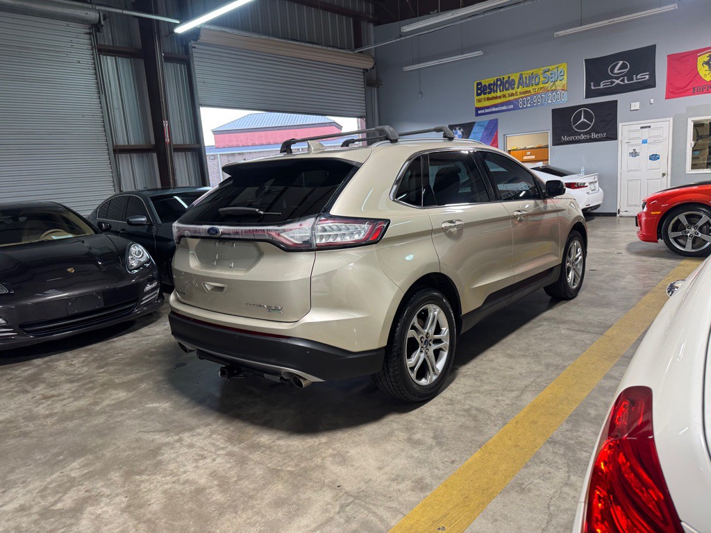 2017 Ford Edge Image 4