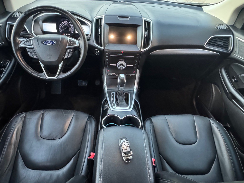 2017 Ford Edge Image 19