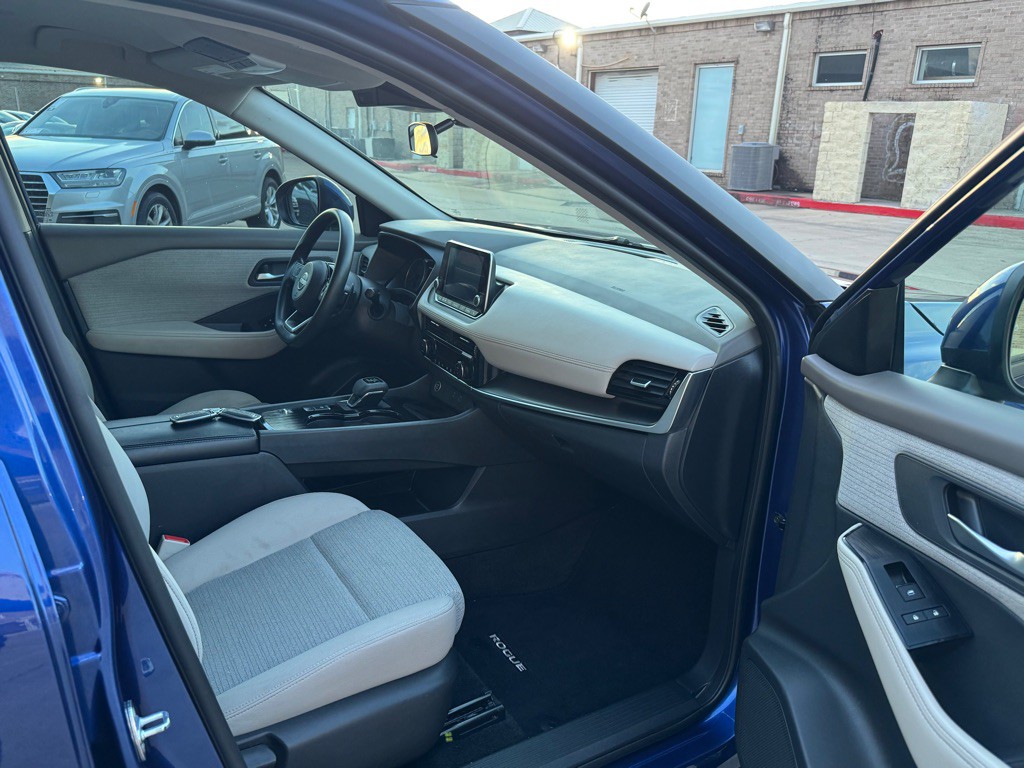 2023 Nissan Rogue Image 25