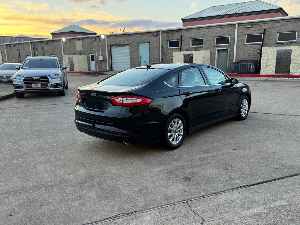 2016 Ford Fusion Image 13