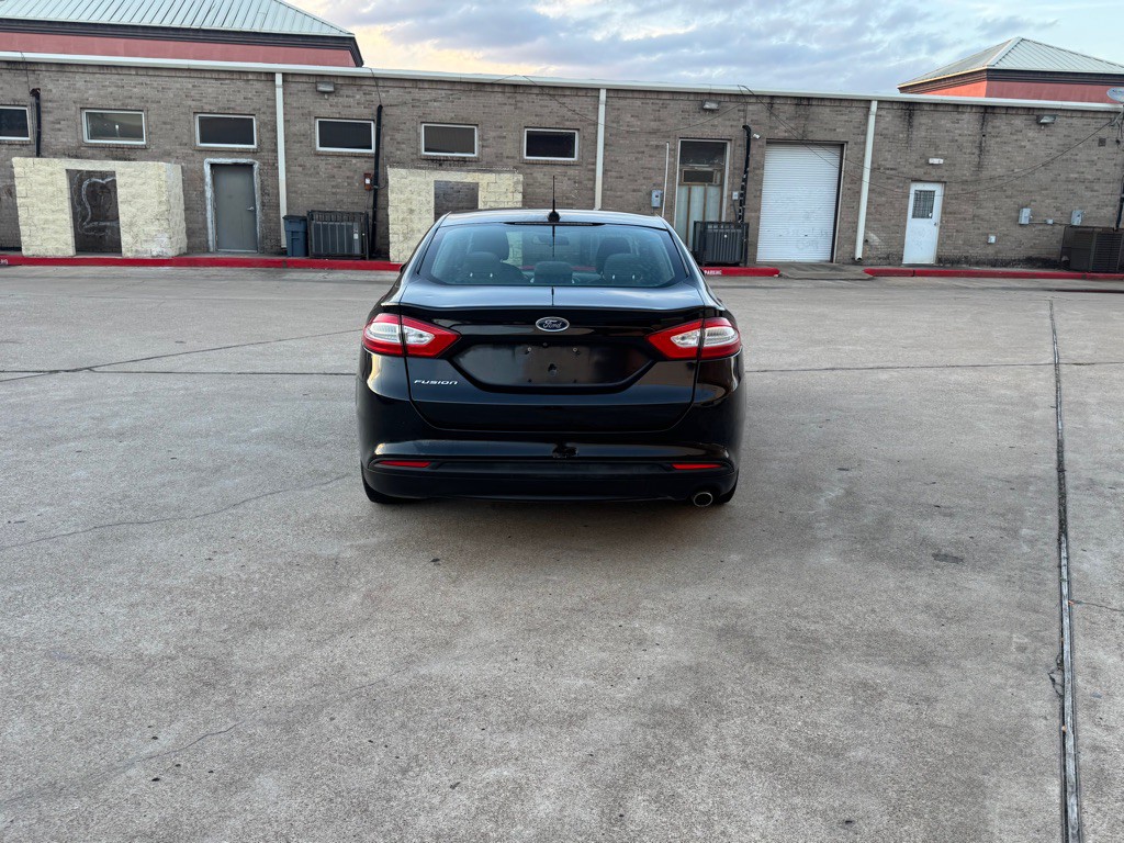 2016 Ford Fusion Image 14