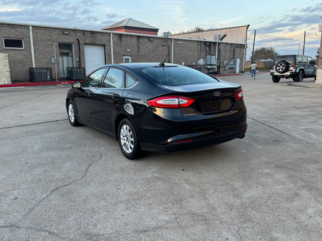 2016 Ford Fusion Image 15