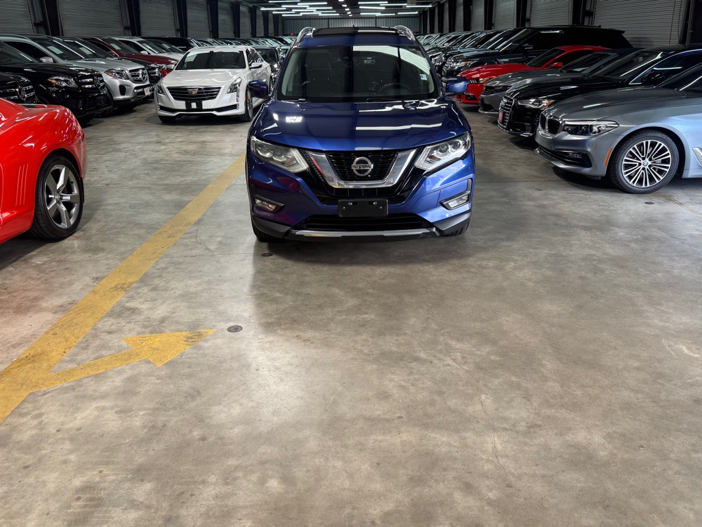 2019 Nissan Rogue Image 2