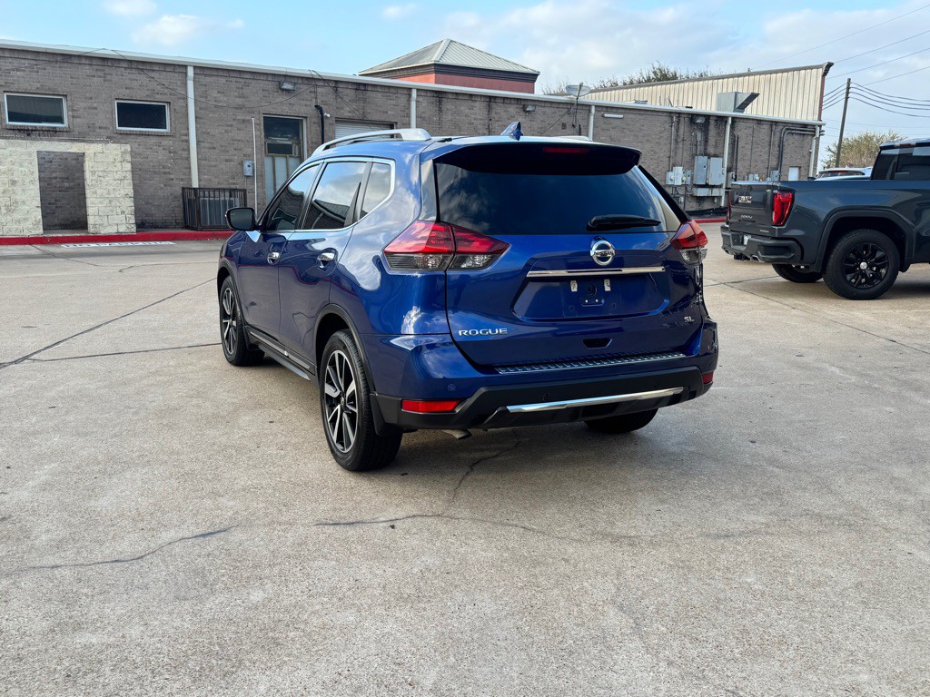 2019 Nissan Rogue Image 18