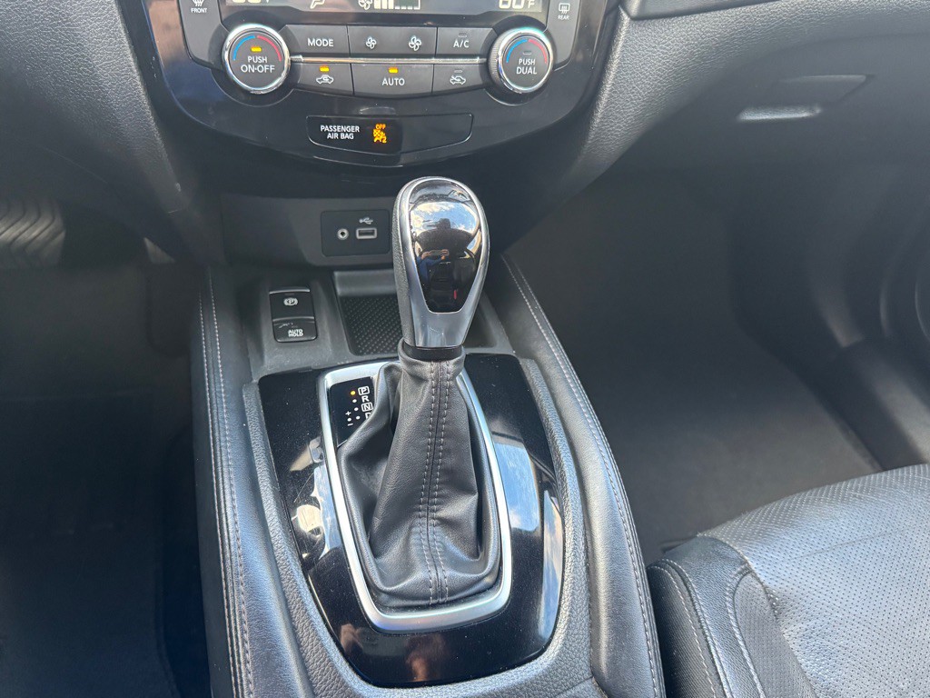 2019 Nissan Rogue Image 37