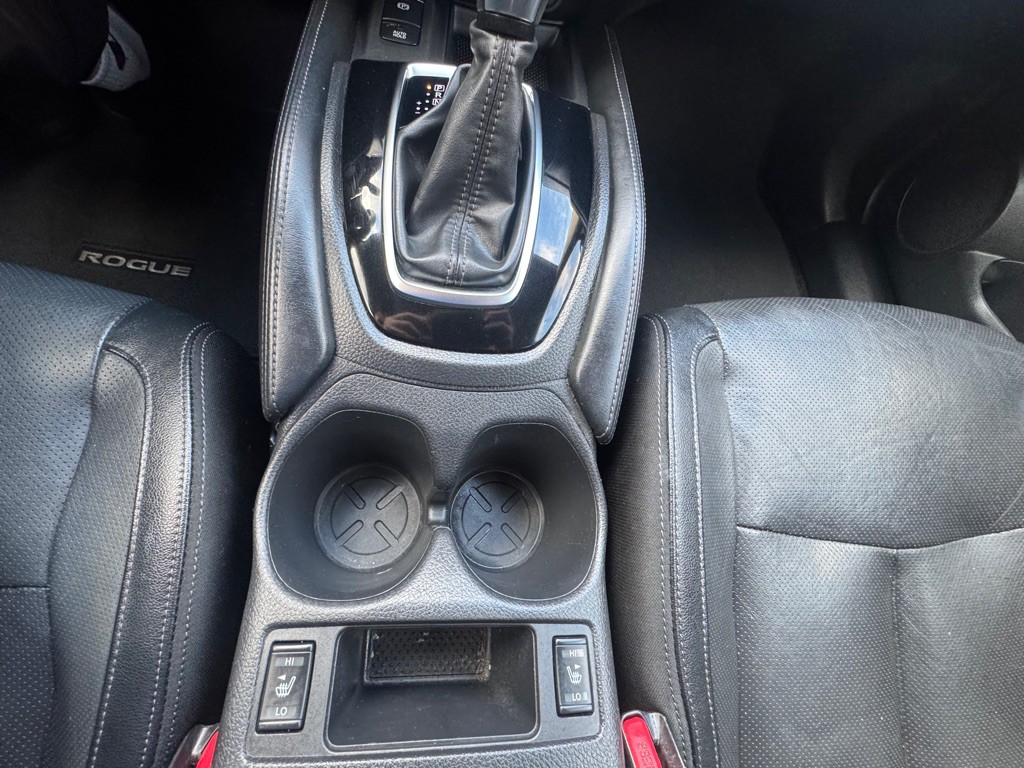 2019 Nissan Rogue Image 38