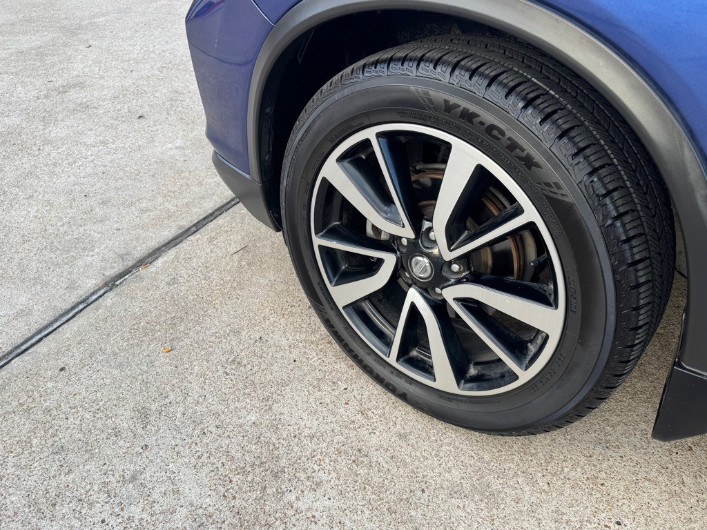 2019 Nissan Rogue Image 42