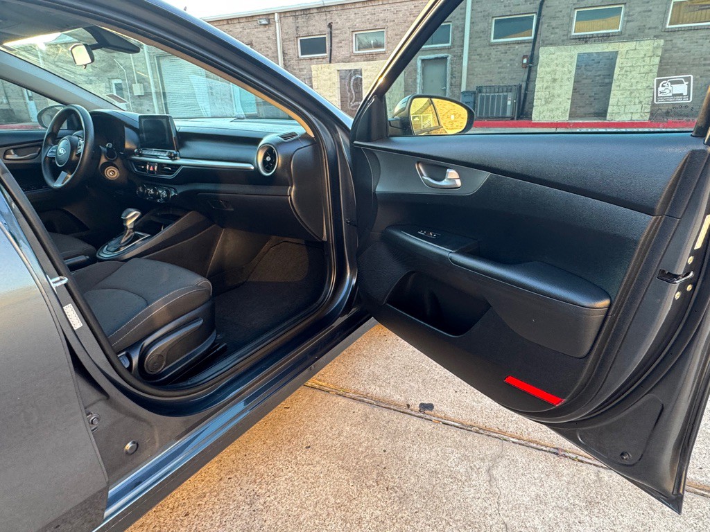 2020 Kia Forte Image 24