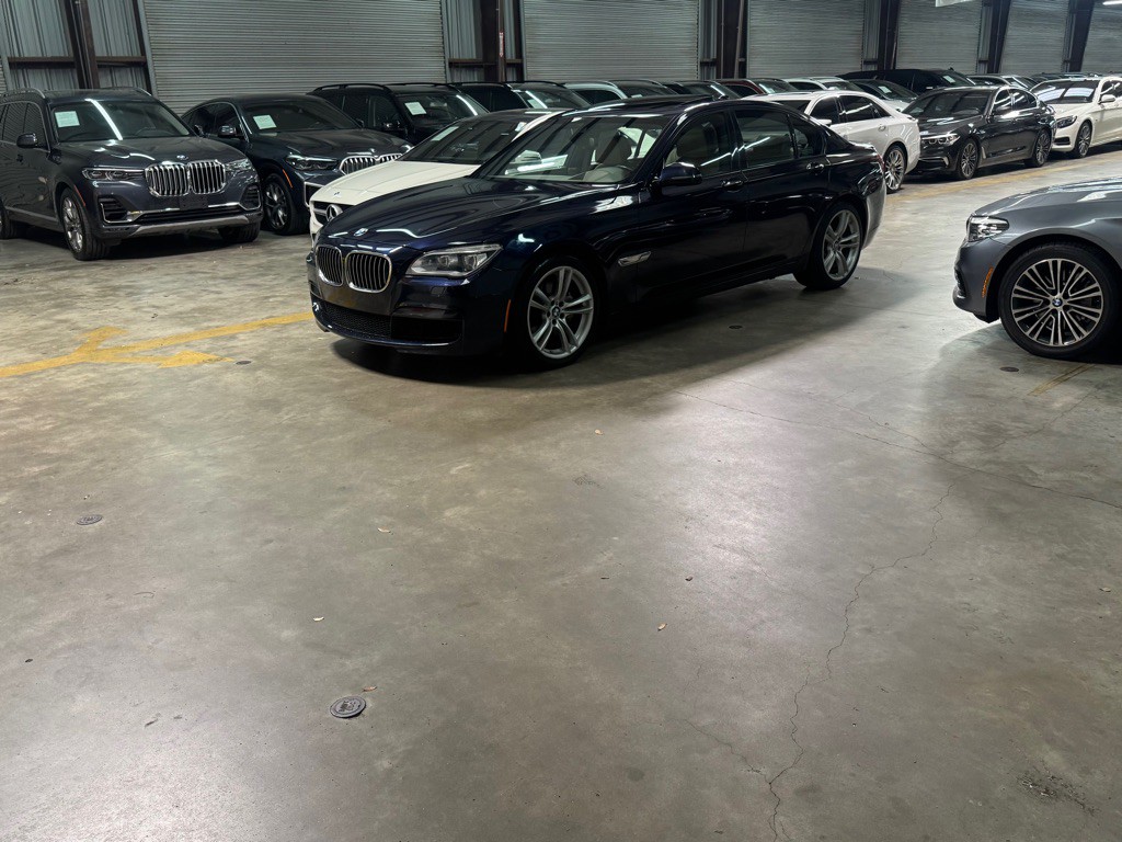 2015 BMW 7 Series Image 7