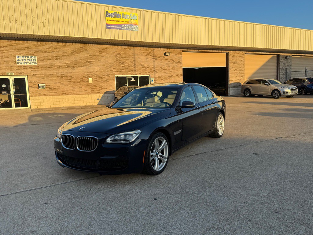 2015 BMW 7 Series Image 10