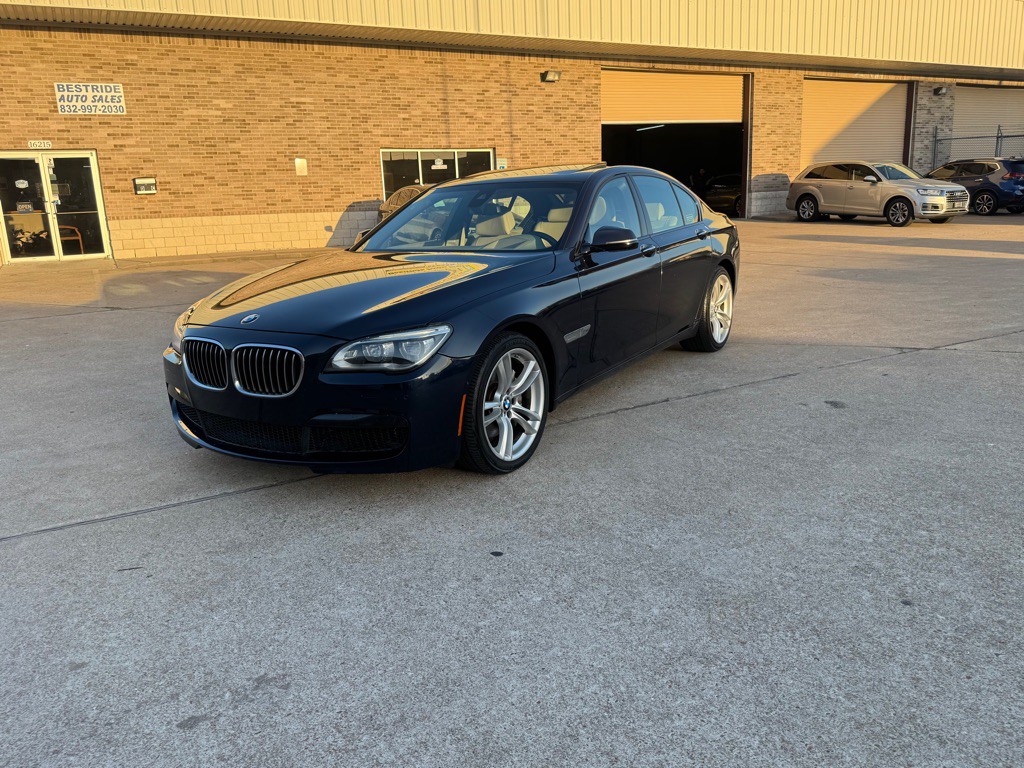 2015 BMW 7 Series Image 11