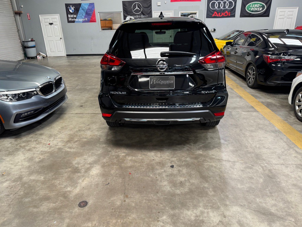 2018 Nissan Rogue Image 4