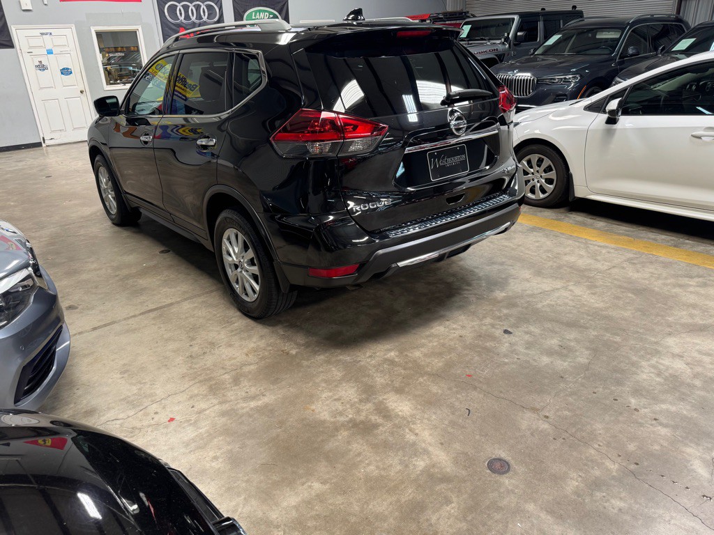 2018 Nissan Rogue Image 5